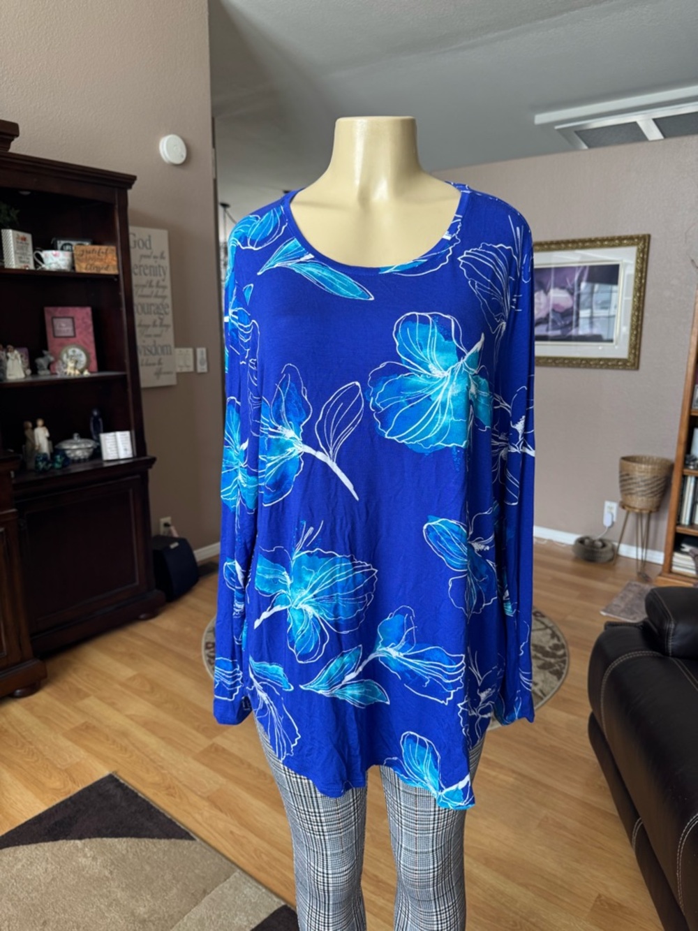 Apt 9 Essentials shades of blue & white long sleeve blouse-size XXL